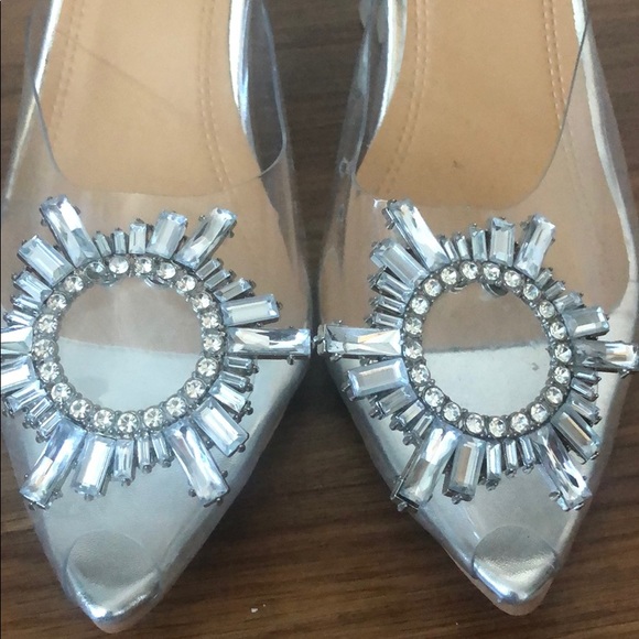 Shoe - Picture 4 of 4